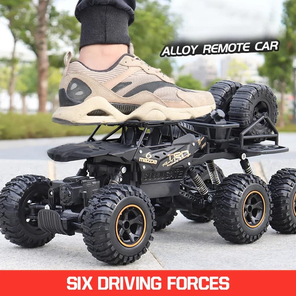 38cm 6WD RC car with 2.4GHz remote control for kids outdoor racing and hobby play.
