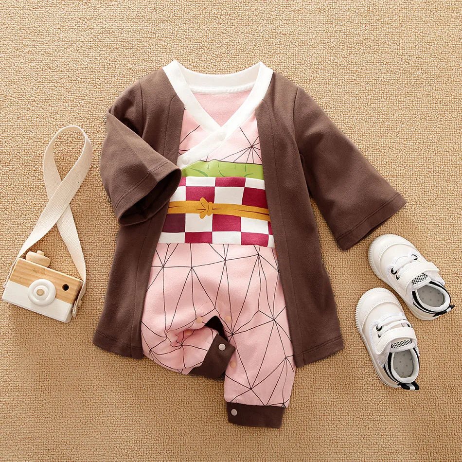 Children's outfit with a brown jacket