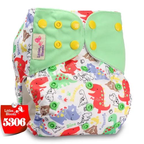 Children's dinosaur-patterned diaper with green top section (option 3)