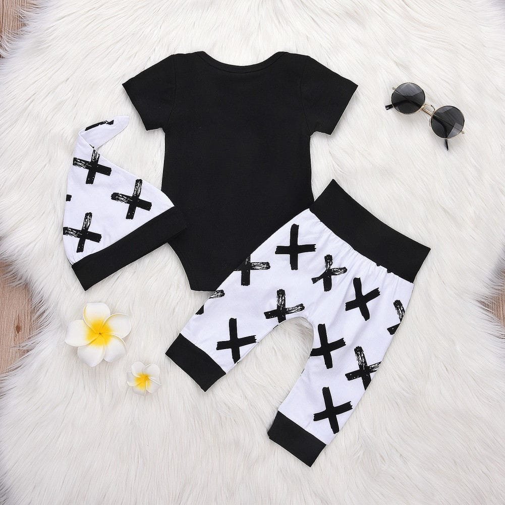Geometric print black and white baby boy clothes set for casual daily dressing and crawling comfort.