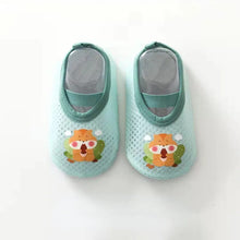Cute Baby Floor Sock Shoes soft sole anti-skid design shown with size chart for warm-weather barefoot-feel indoor wear.