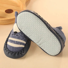 Color Matching Baby Sock Shoes soft-soled sneakers close-up of the heel for fit and support detail.