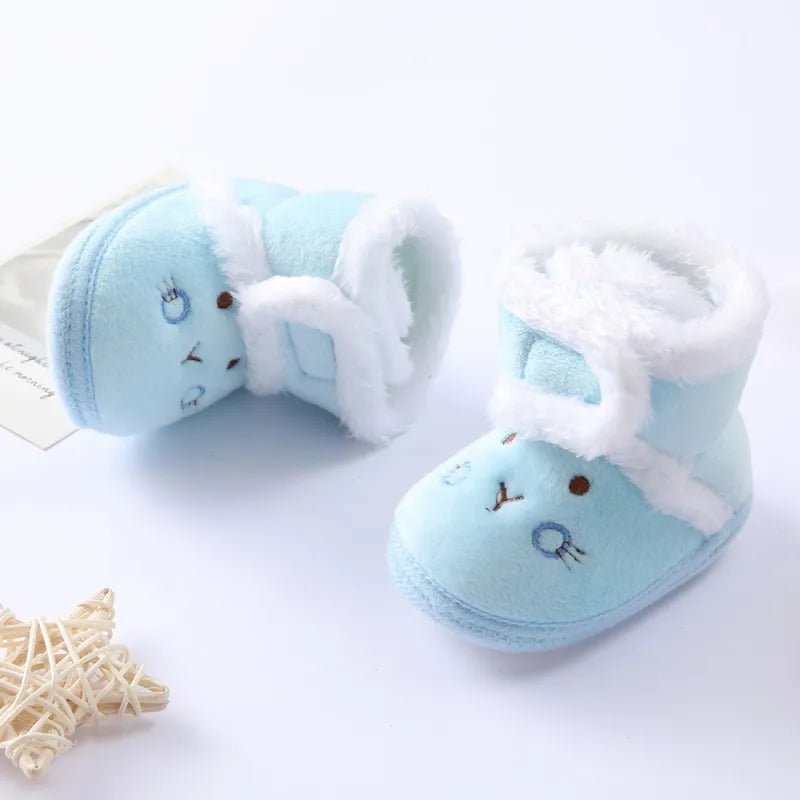 Baywell camel autumn winter newborn boots with soft sole and fur lining, shown from the side for cozy baby wear from 0 to 18 months.