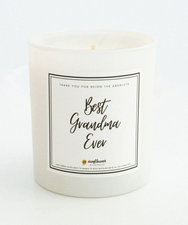 Candle with a label reading 'Best Grandma Ever' 