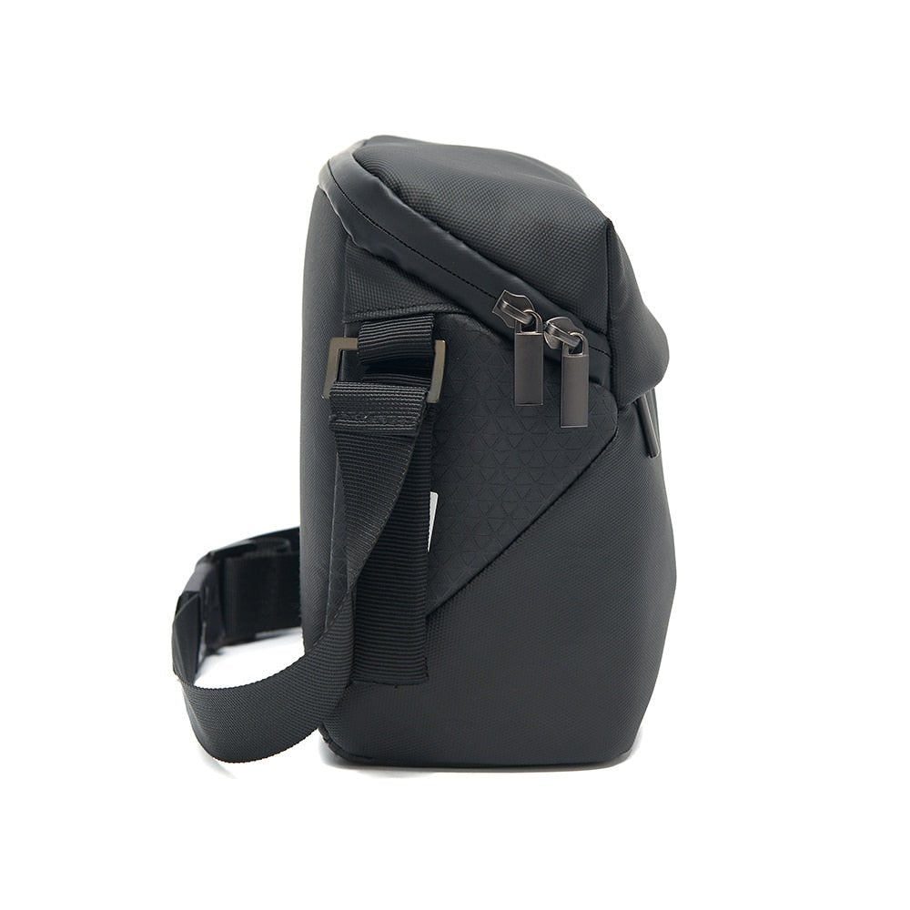 Black shoulder bag.