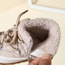 GT-CECD baby boots plush lining interior keeping little feet warm through autumn and winter.