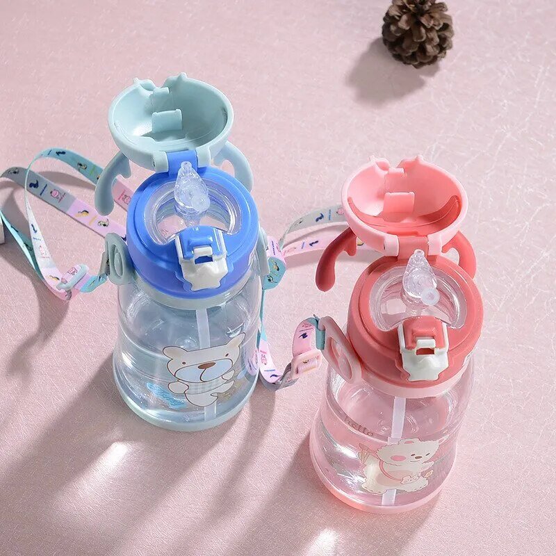 Blue and pink kids antler sippy cups with bear designs, leakproof cartoon cups for sibling drinkware sets.