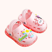 Summer Kids Hole Sandals Anti-Skid Cartoon DIY Design style A slip-on shoes for splash play, garden walks, and summer outings, sole view.