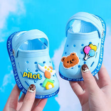 Summer Kids Hole Sandals Anti-Skid Cartoon DIY Design style E slip-on shoes for splash play, garden walks, and summer outings, front view.