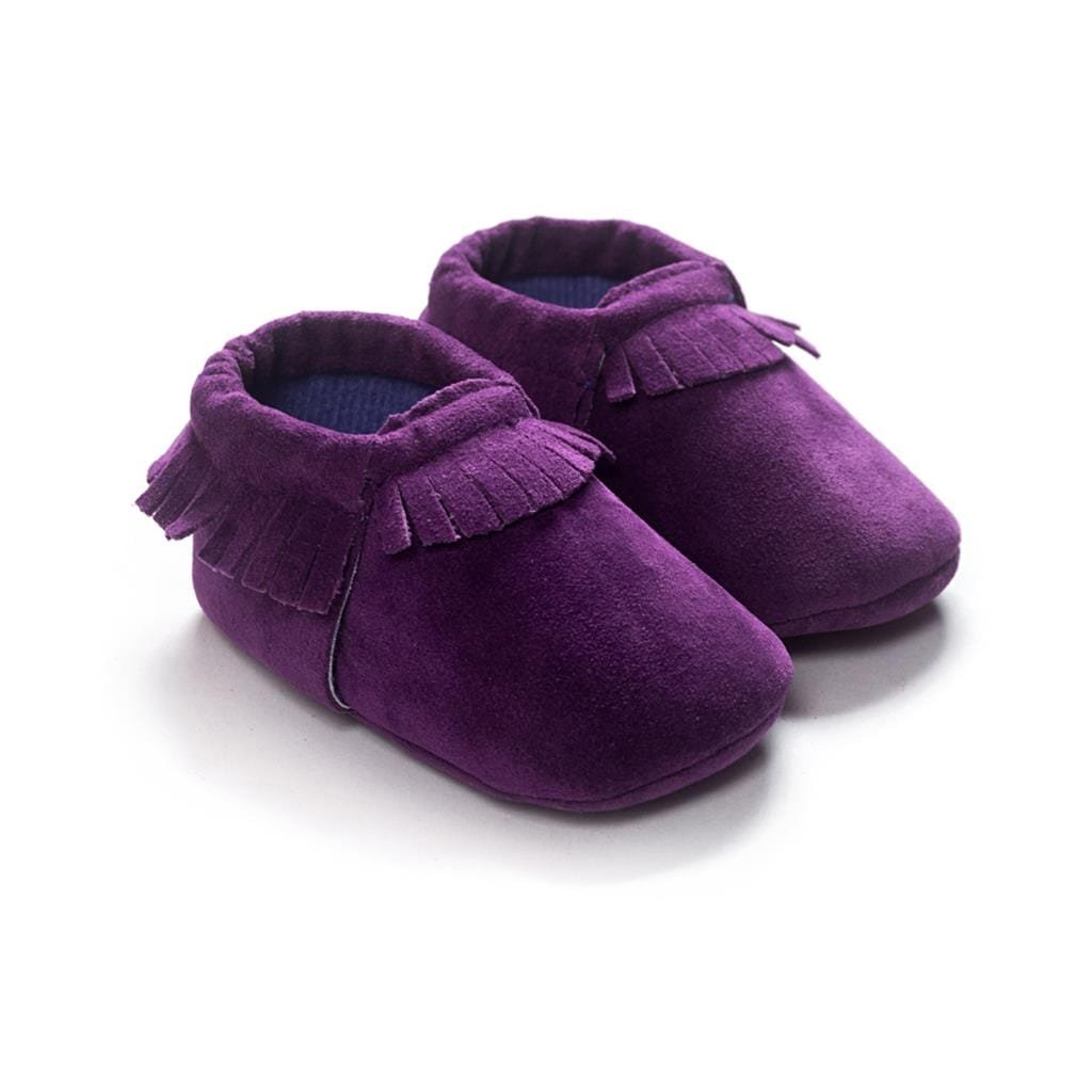 PU suede leather newborn baby moccasin shoes stitching pattern detail for durable everyday use.