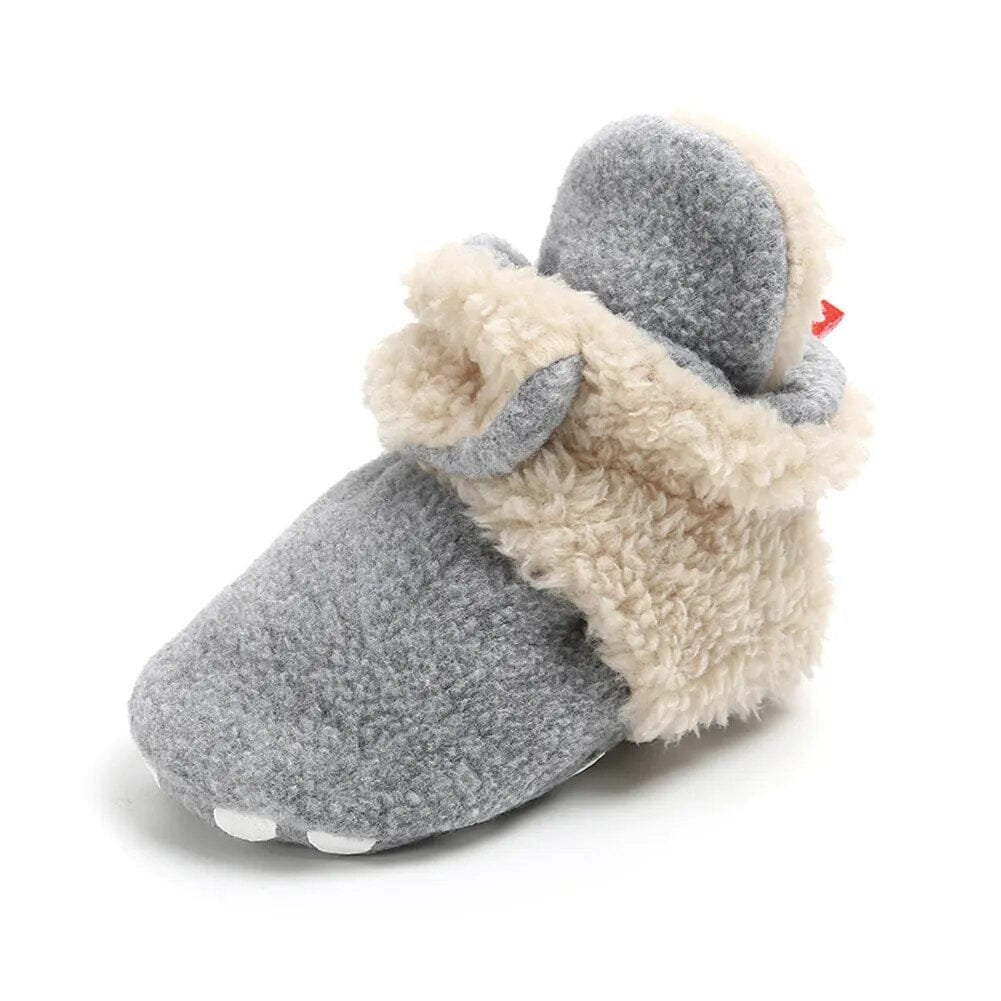 Star Newborn Socks Shoes third pair display for secure, breathable first steps indoors.