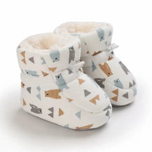 Winter snow baby boots with warm fluff lining and colloidal sole, photo 44 for nursery and family photos.