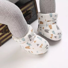 Winter snow baby boots with warm fluff lining and colloidal sole, photo 6 for outdoor walks in the cold.
