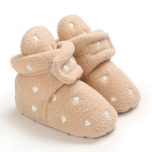 Winter snow baby boots with warm fluff lining and colloidal sole, photo 93 for holiday and gift shopping.