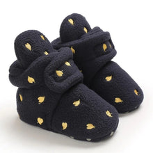 Winter snow baby boots with warm fluff lining and colloidal sole, photo 97 for keeping baby toes warm on chilly days.